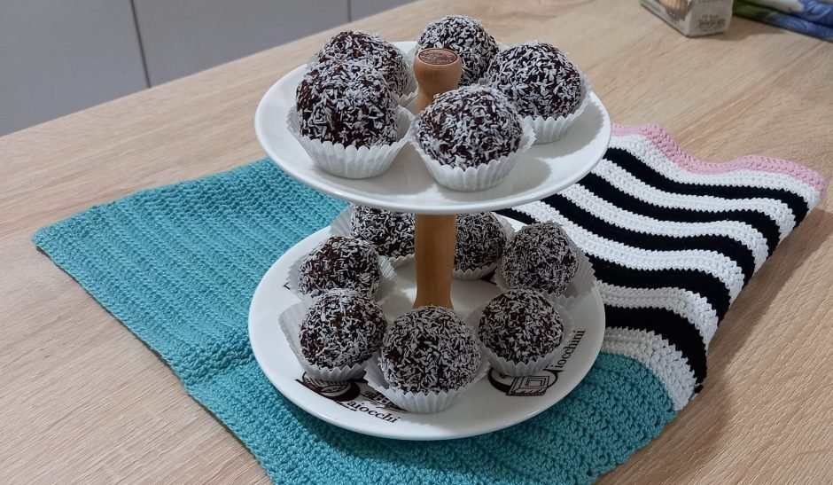 RICETTA DOLCETTI AL COCCO TINA IN CUCINA